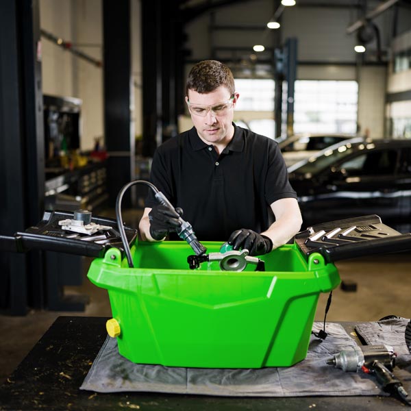 2.6-gallon portable biological cleaning system