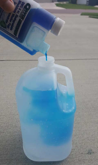 Winter windshield washer fluid concentrate