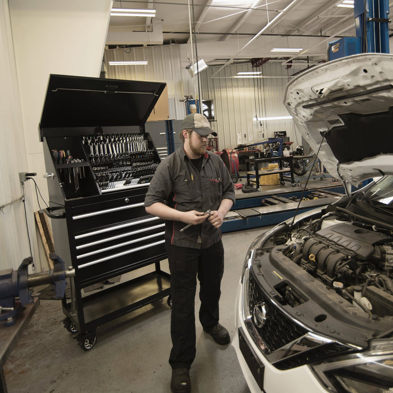 Montezuma XL450B | 36 x 17 in. Steel Triangle® Toolbox