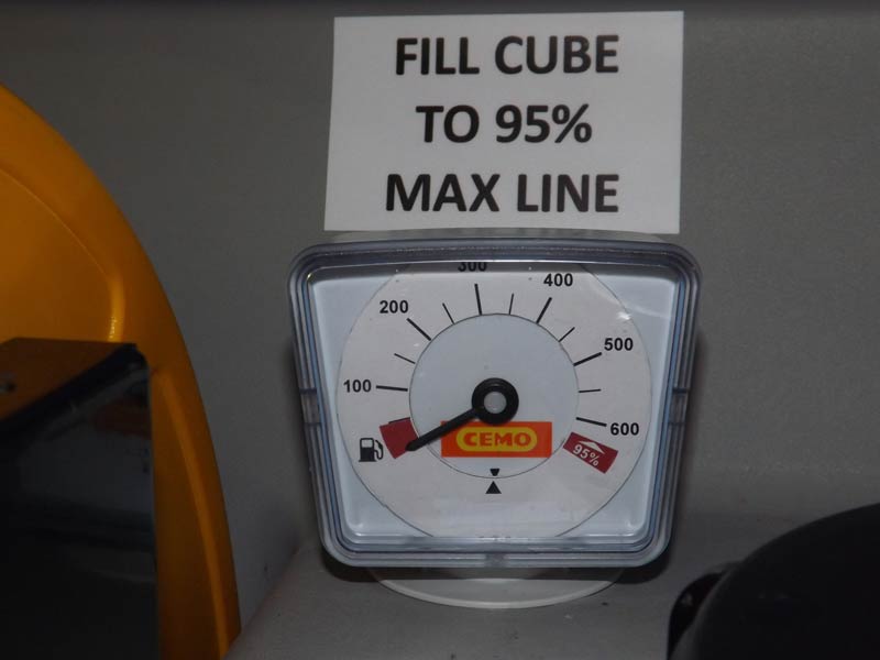 DEF Cube Fluid Level Gauge