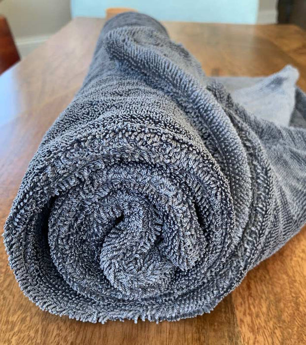 Sucker Edgeless Drying Towel - 34" x 28"